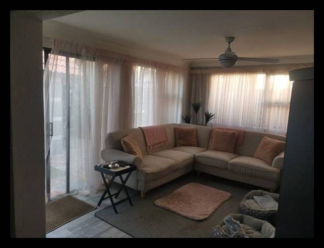 2 BEDROOM CLUSTER FOR SALE IN POMONA